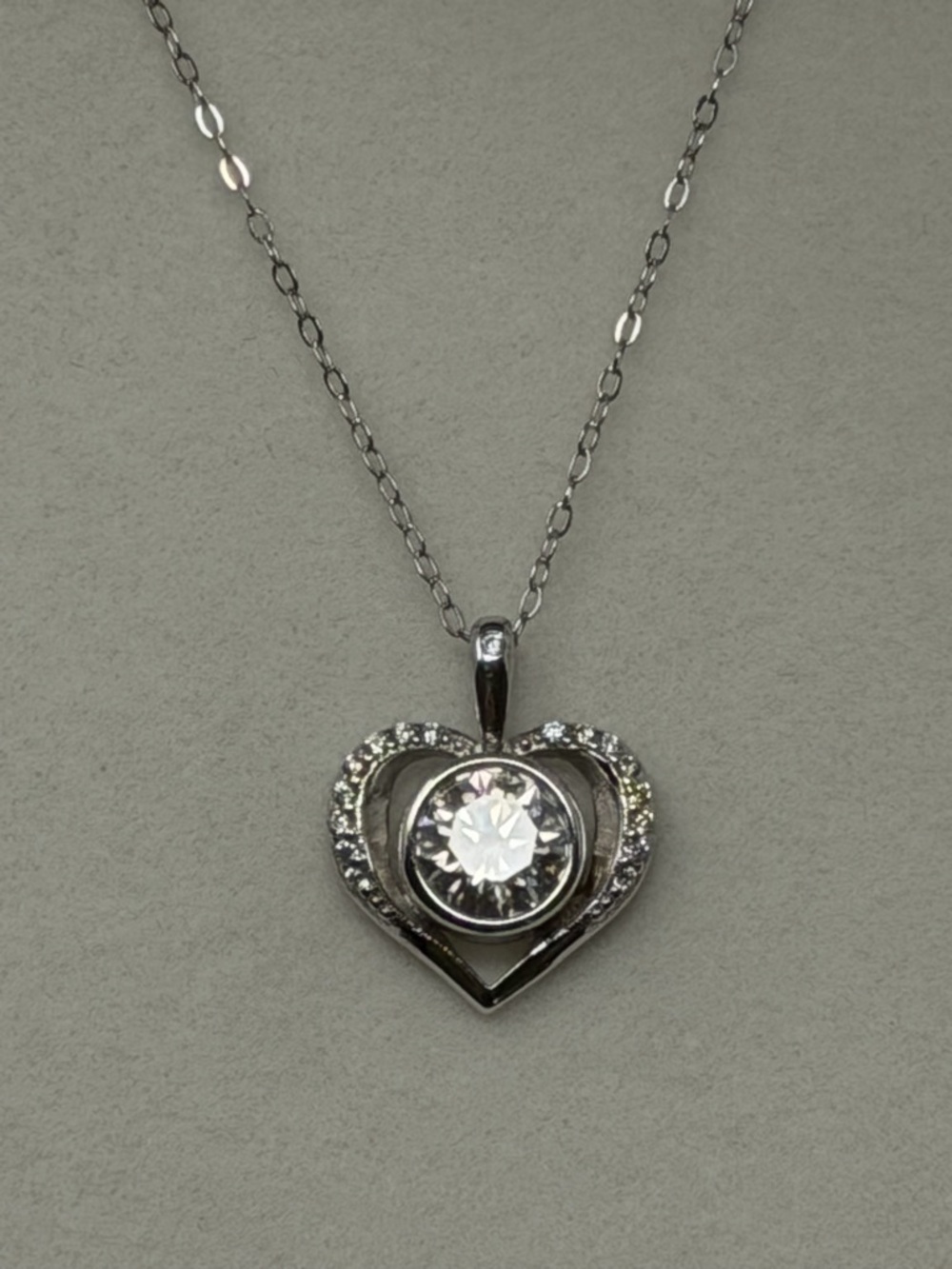 1 + ct Moissanite & Sterling Silver Heart Pendant Necklace New in Box